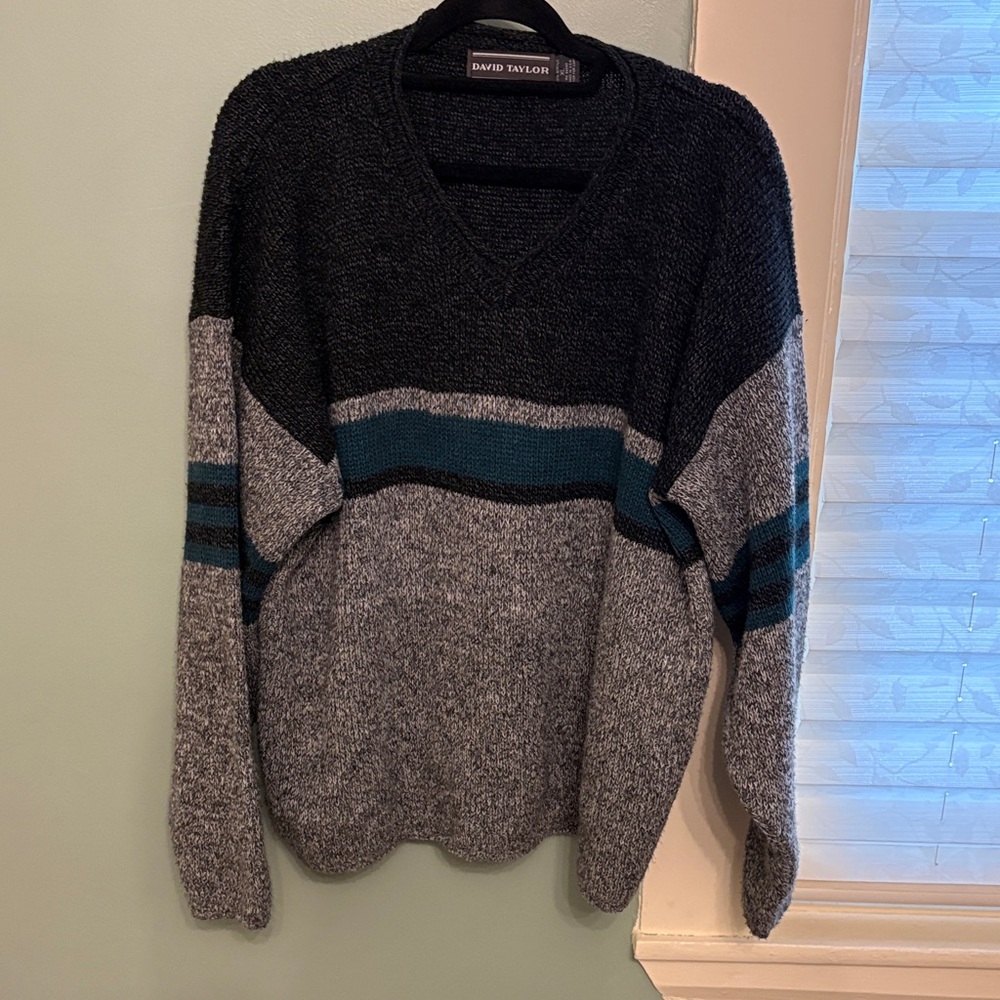 David Taylor Men’s XL V-Neck Sweater Black Gray Teal Colorblock Knit Pullover